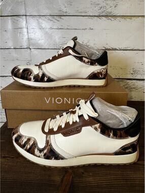Vionic Monarch LIMITED EDITION Cow Print Women's 9.5 NIB